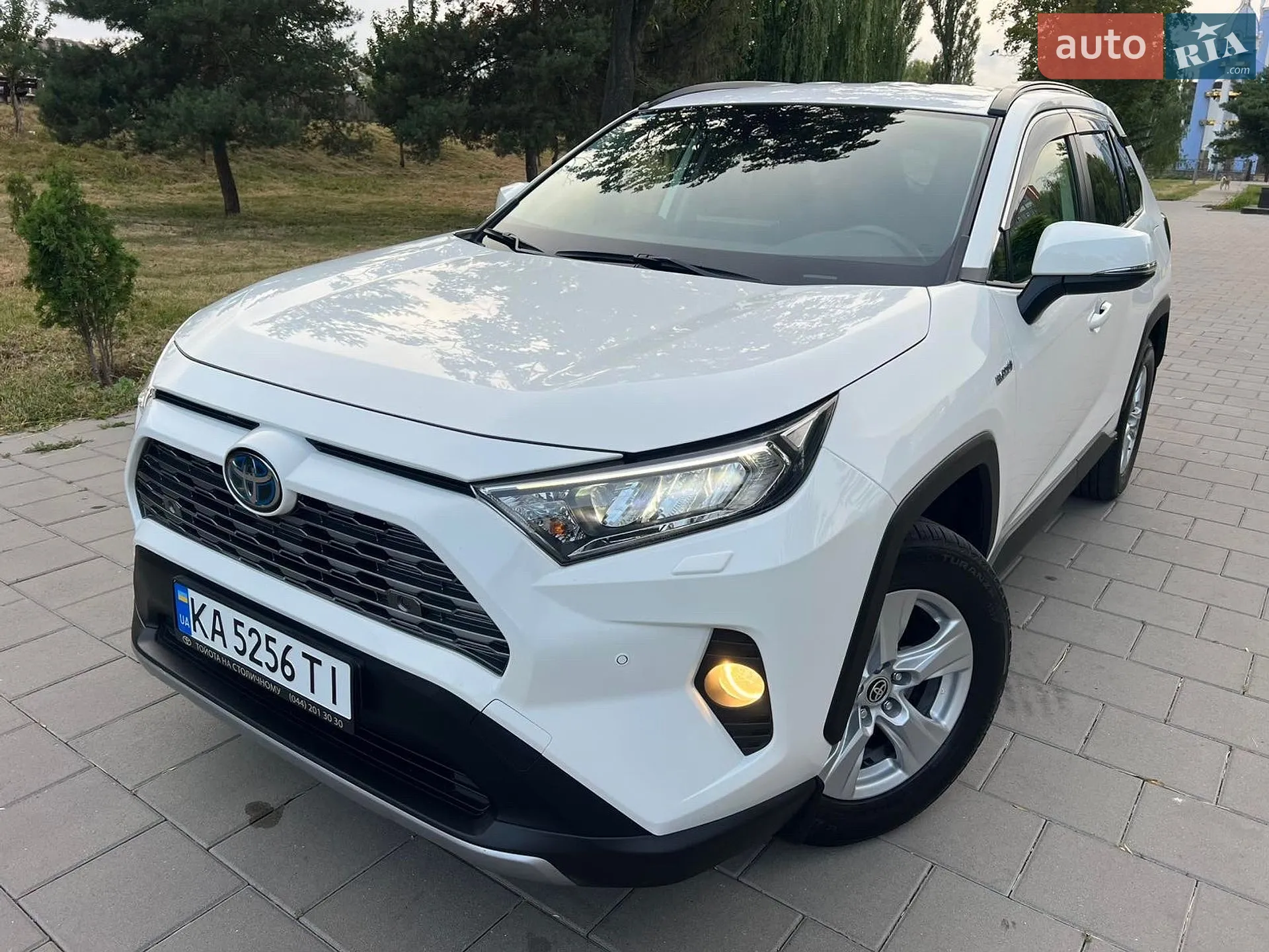 2020 Toyota RAV 4 - мініатюра 21