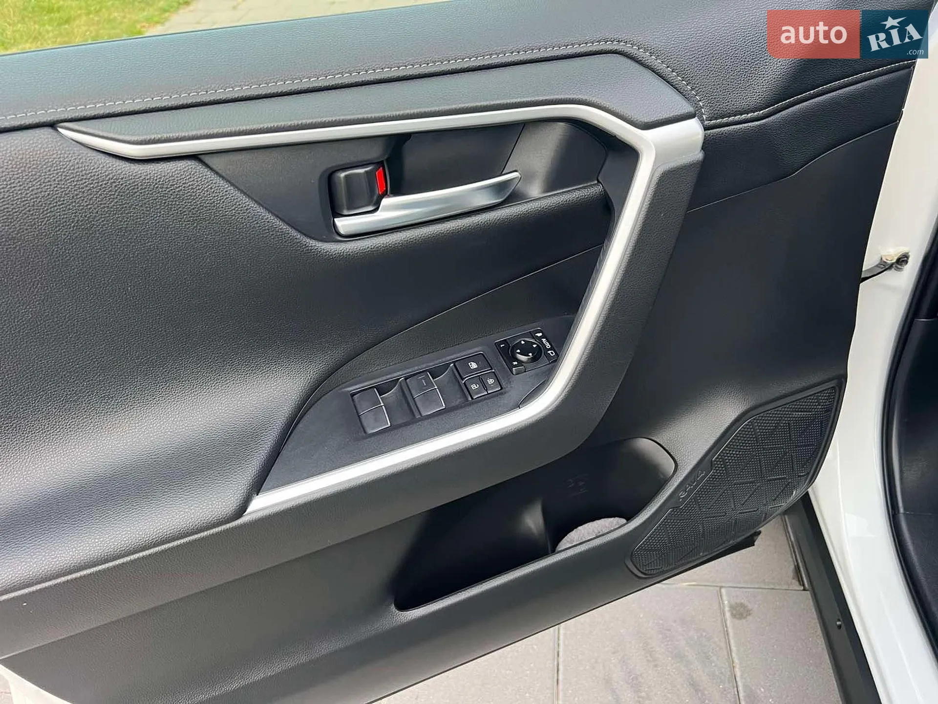 2020 Toyota RAV 4 - мініатюра 69