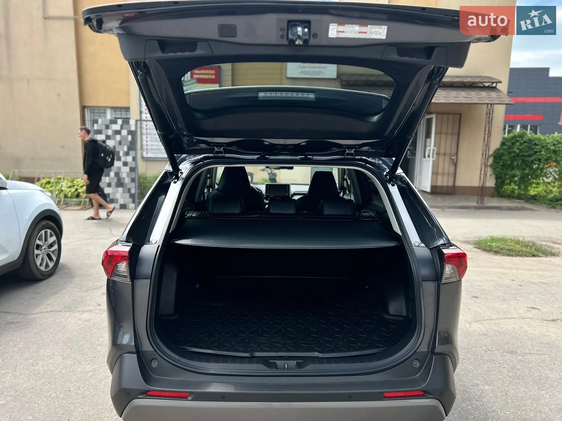 2019 Toyota RAV 4 - мініатюра 5
