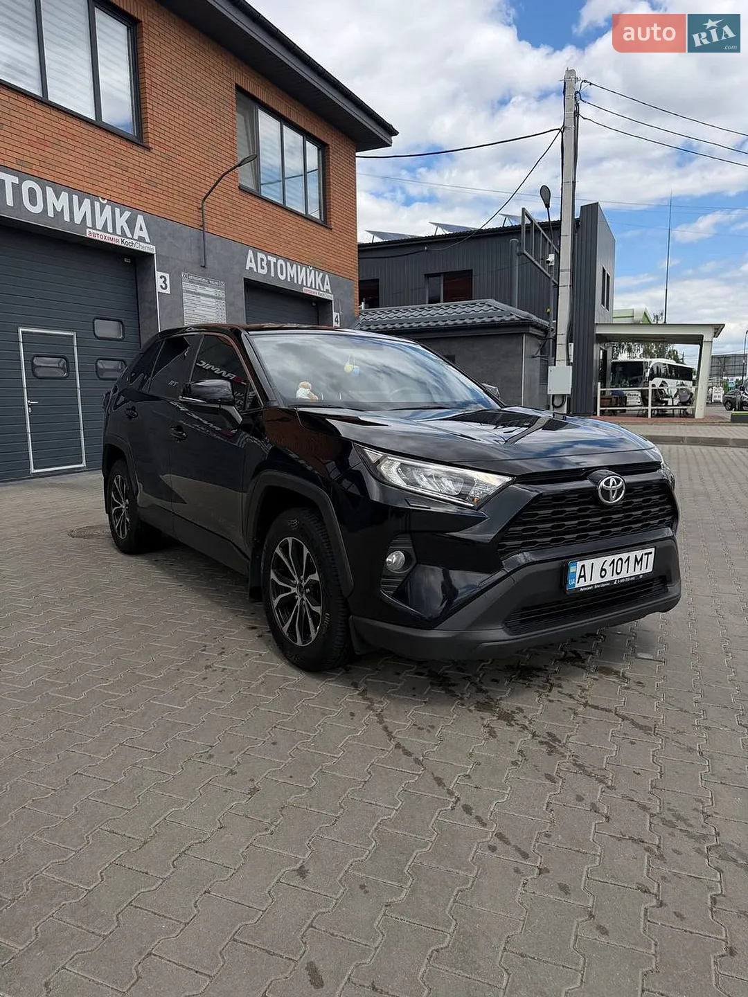 2021 Toyota RAV 4 - фото 1