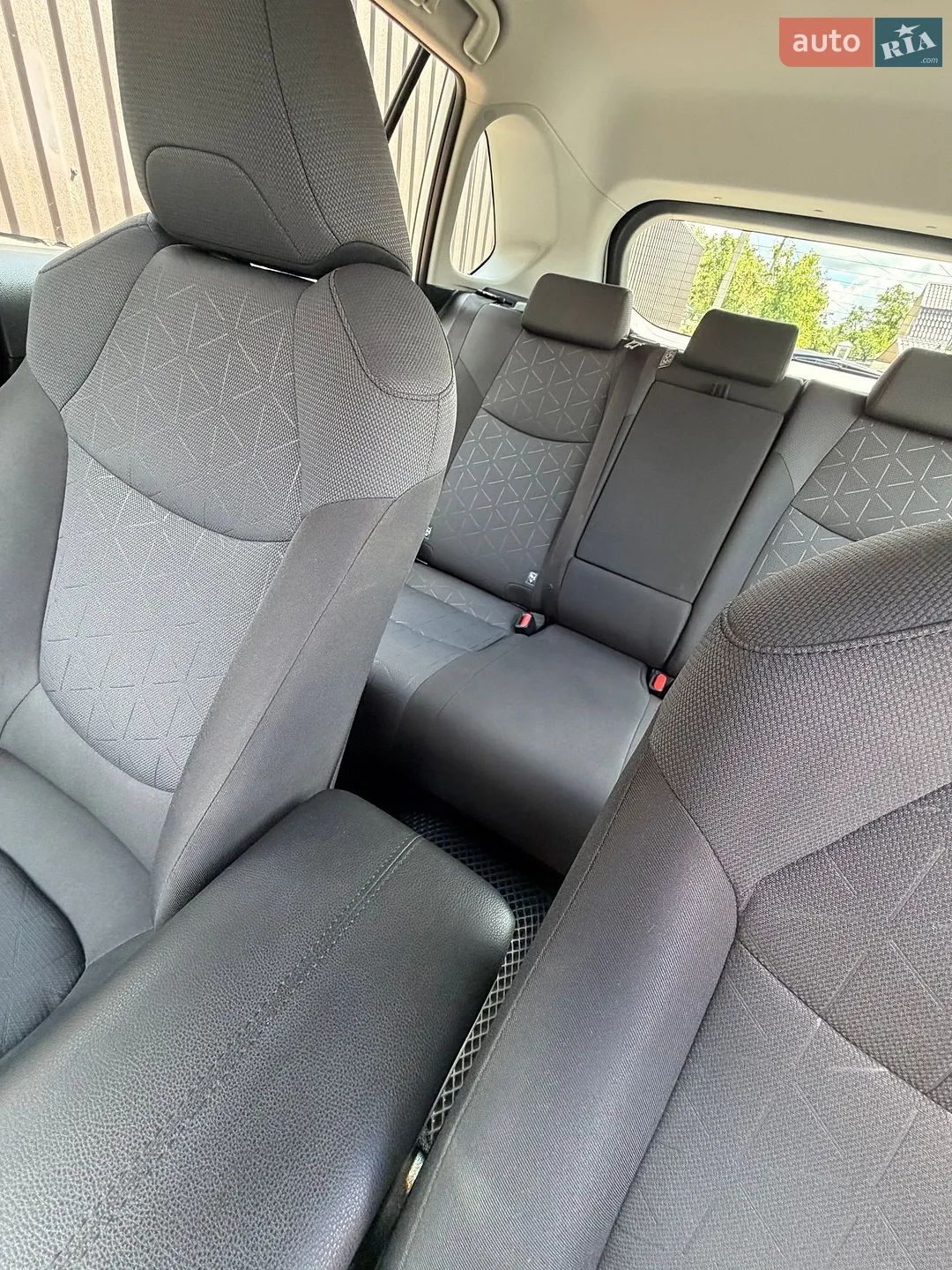 2019 Toyota RAV 4 - мініатюра 11