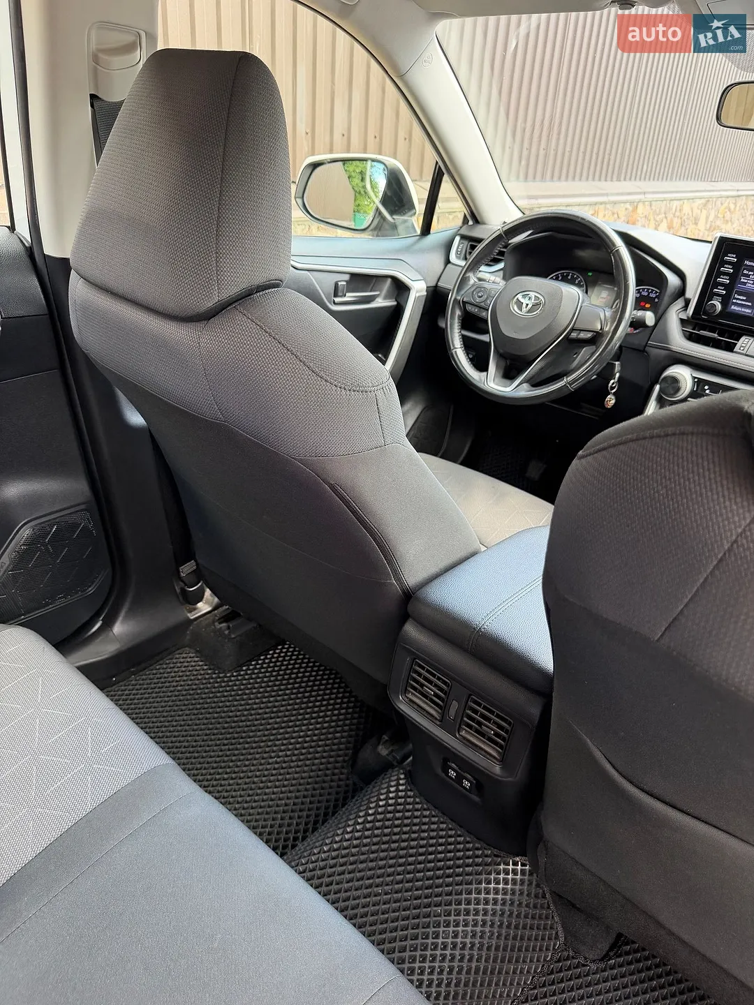 2019 Toyota RAV 4 - мініатюра 19