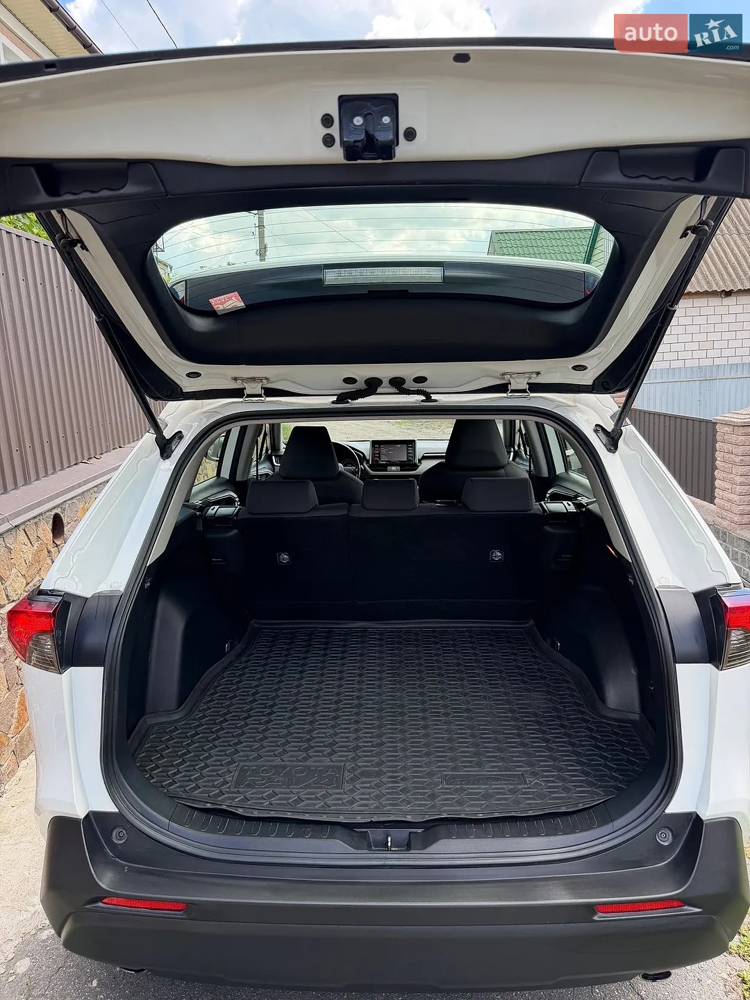 2019 Toyota RAV 4 - мініатюра 26
