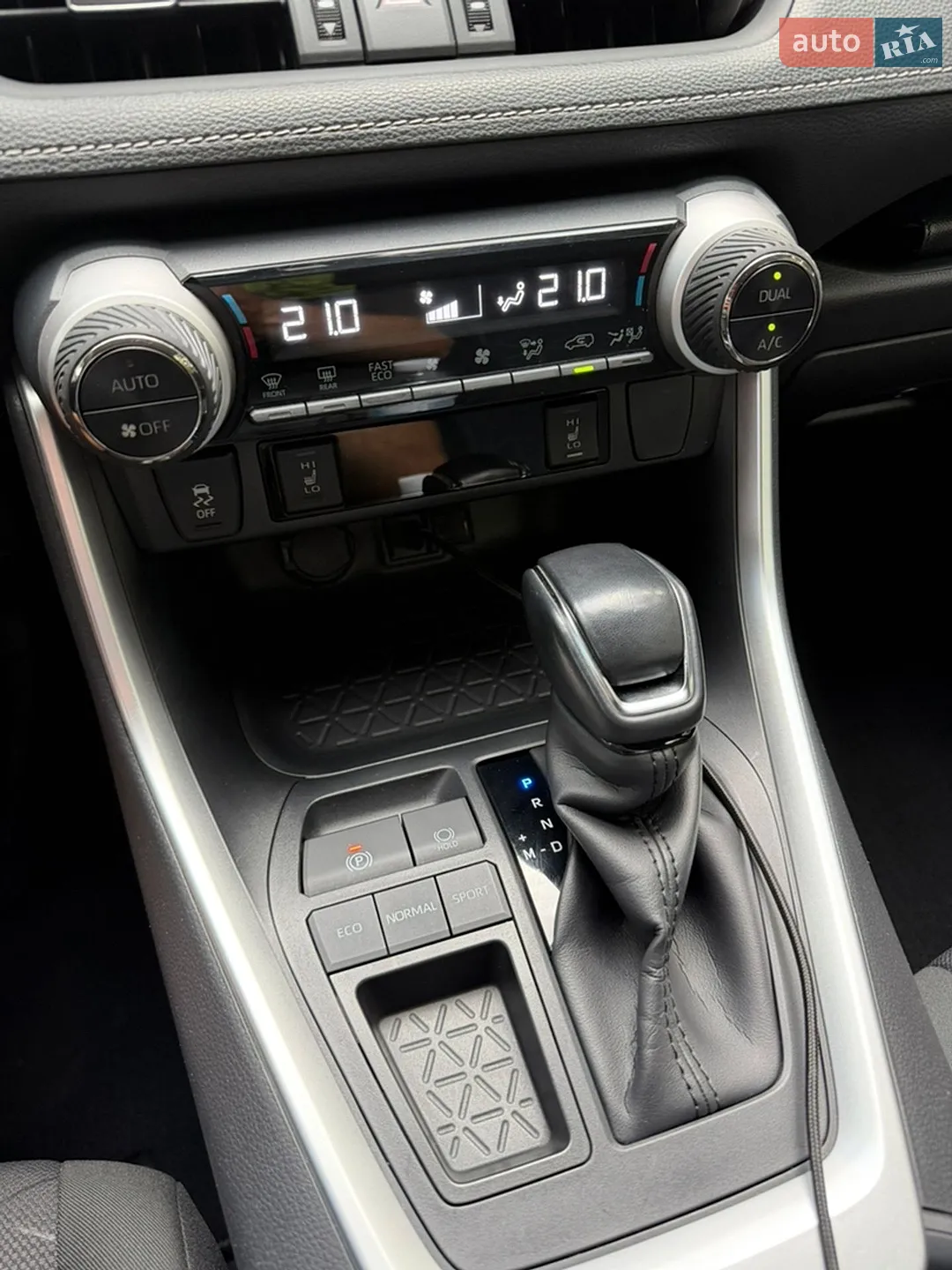 2019 Toyota RAV 4 - мініатюра 24