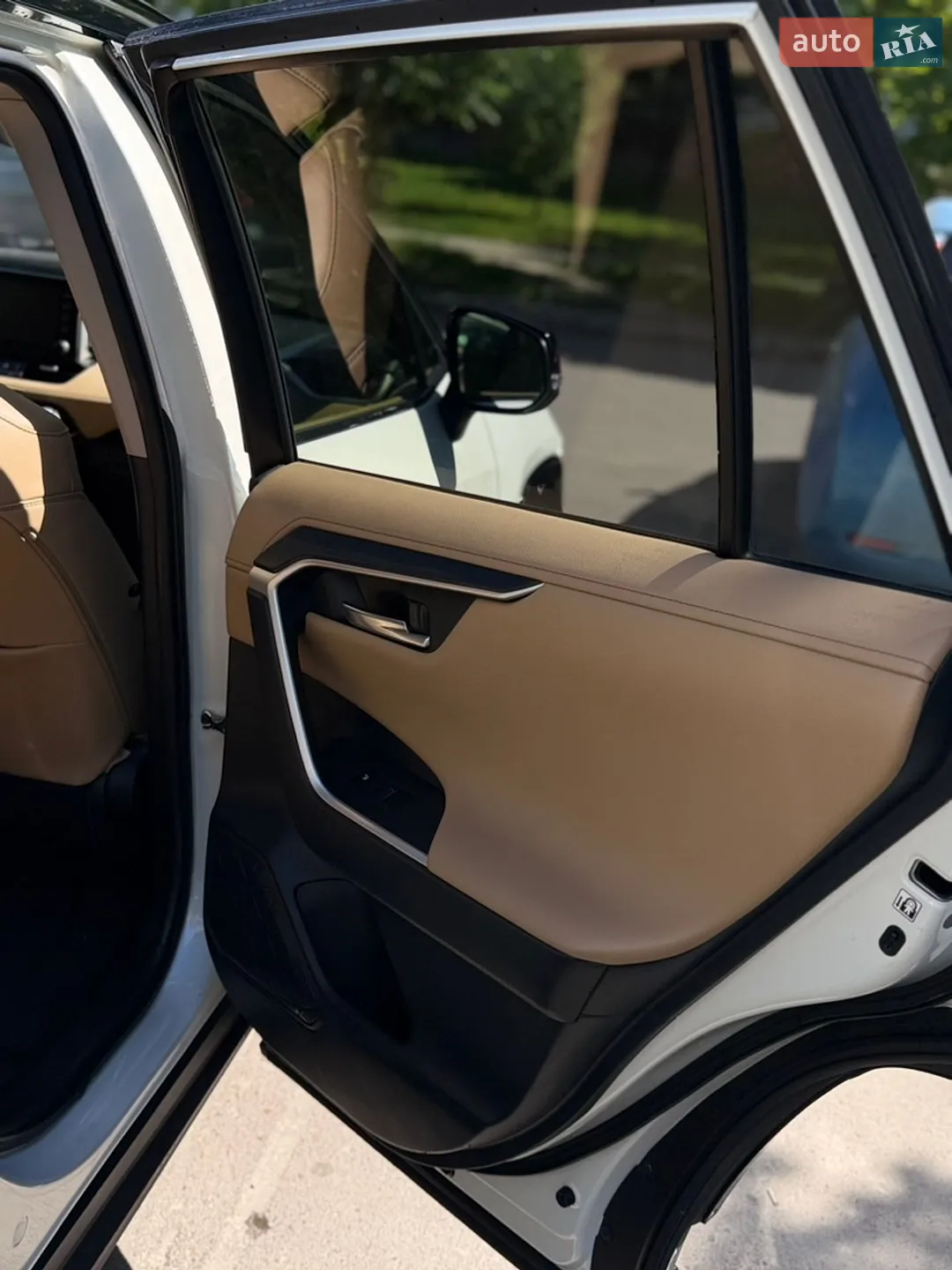 2020 Toyota RAV 4 - мініатюра 18
