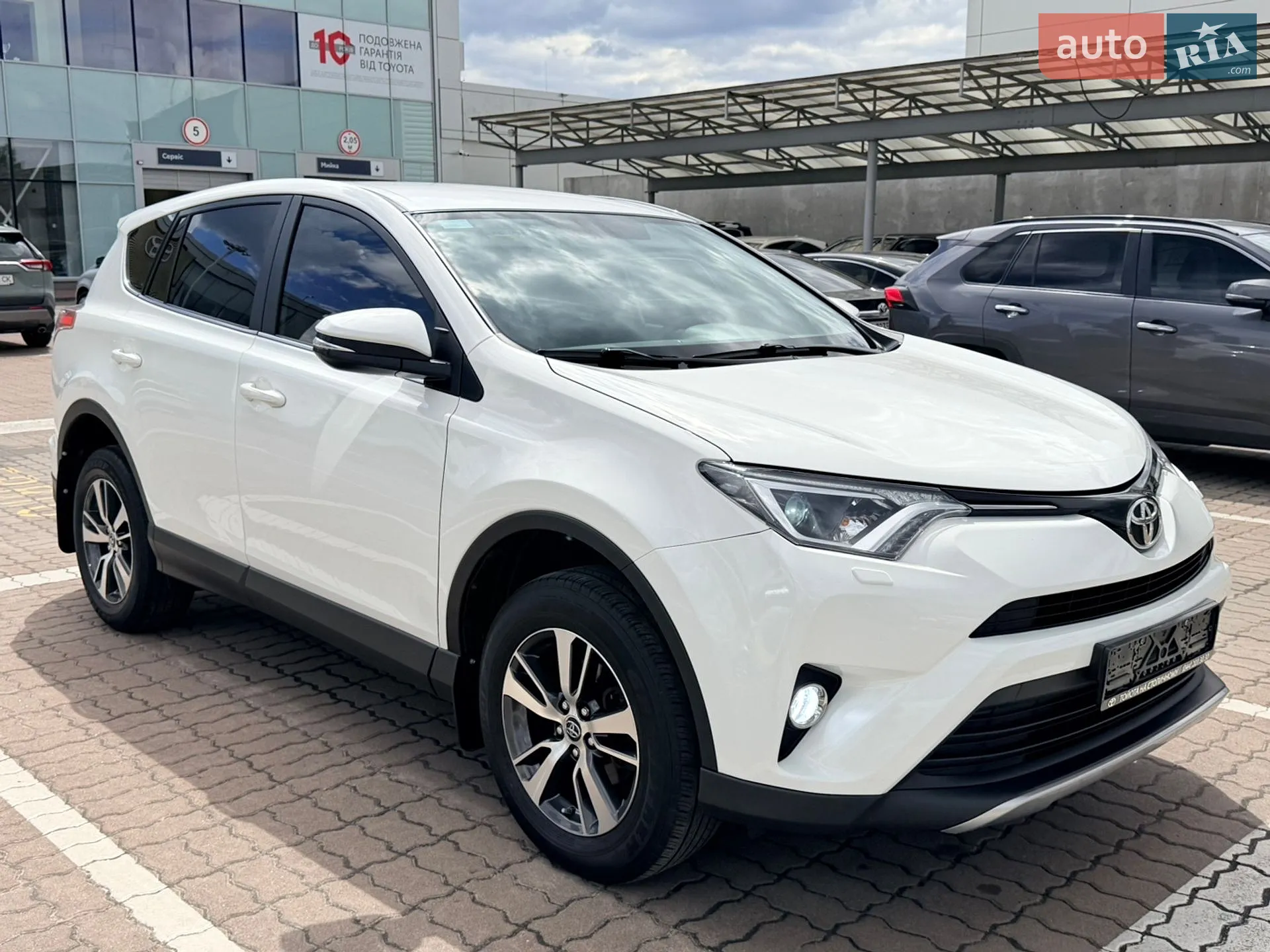 2018 Toyota RAV 4 - фото 1