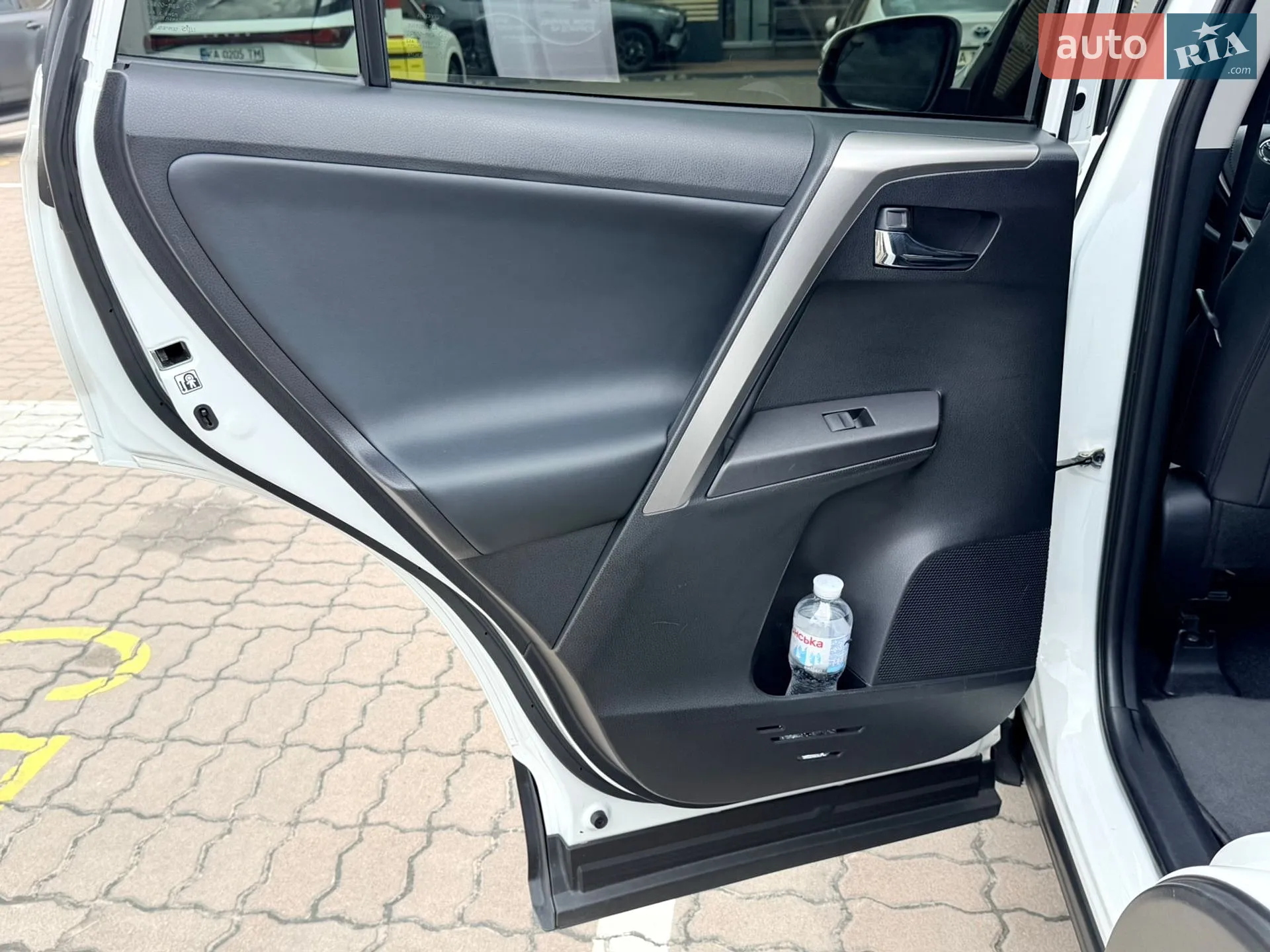 2018 Toyota RAV 4 - мініатюра 19