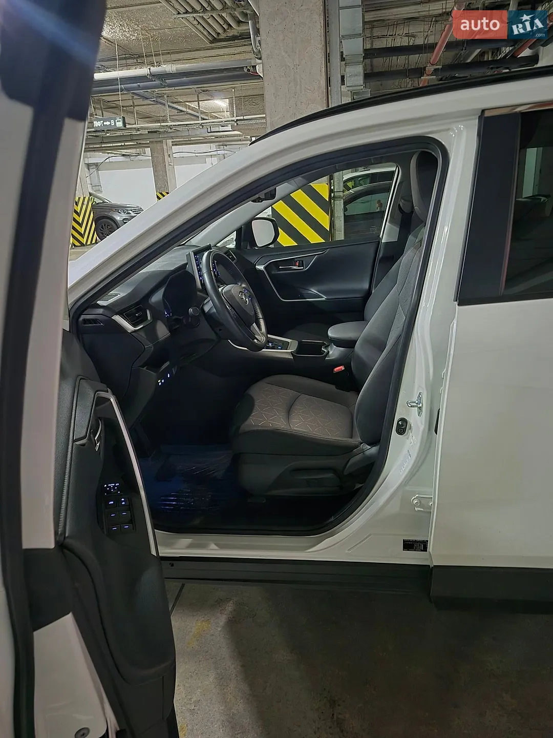 2022 Toyota RAV 4 - мініатюра 10