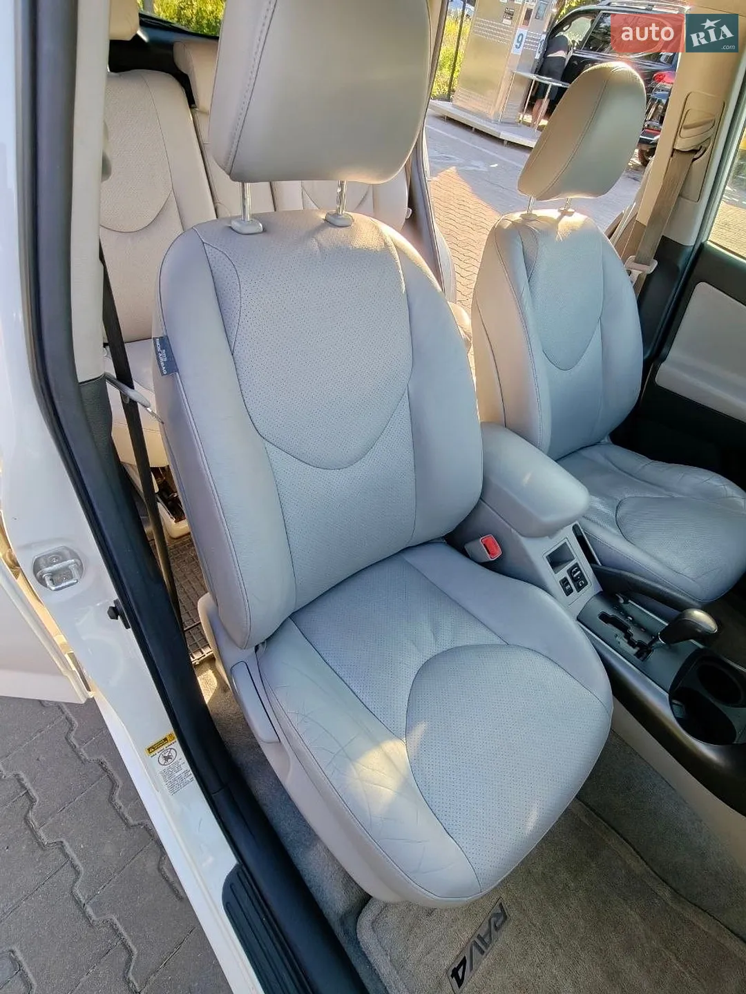 2011 Toyota RAV 4 - мініатюра 39