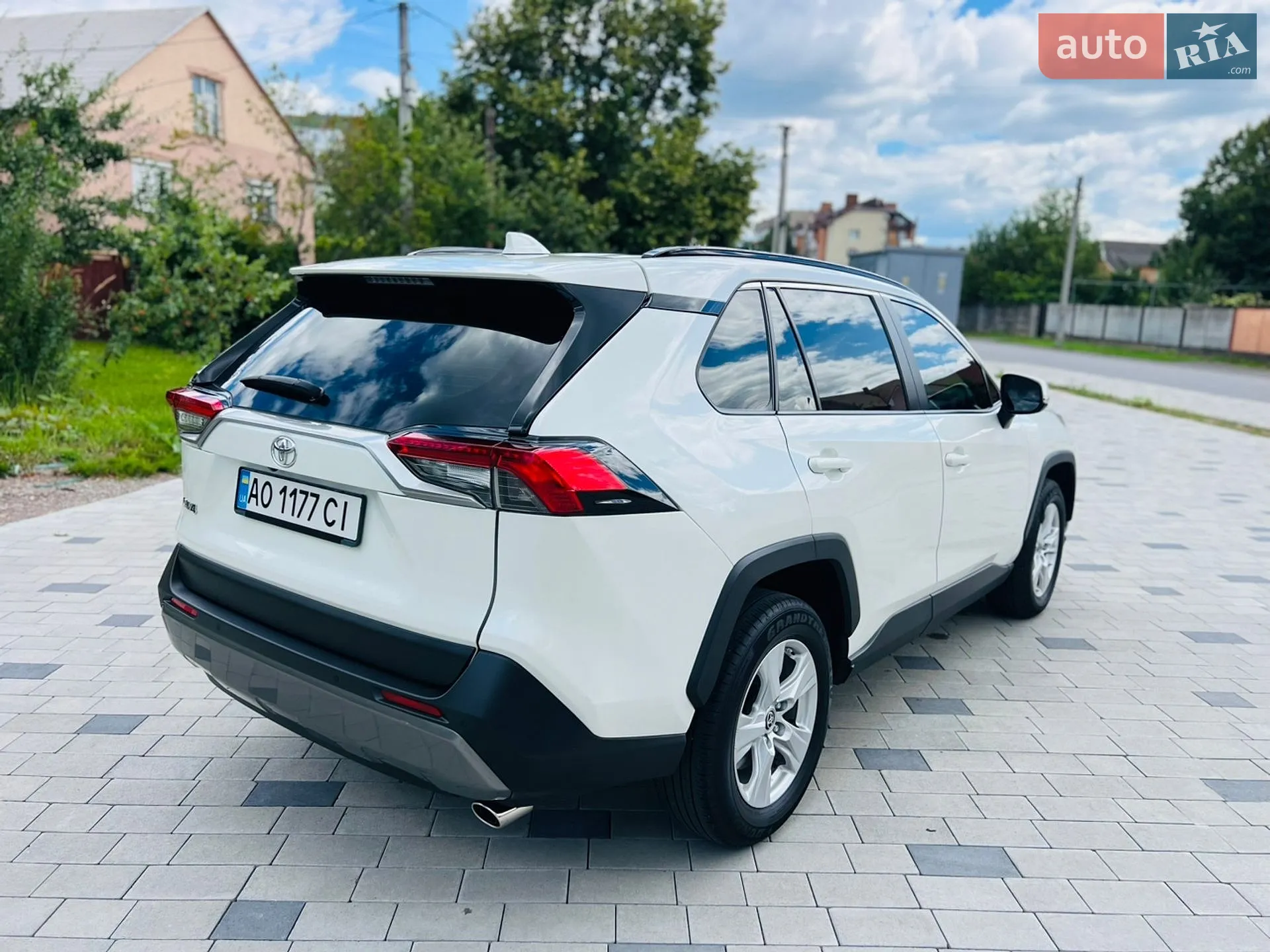 2020 Toyota RAV 4 - мініатюра 2
