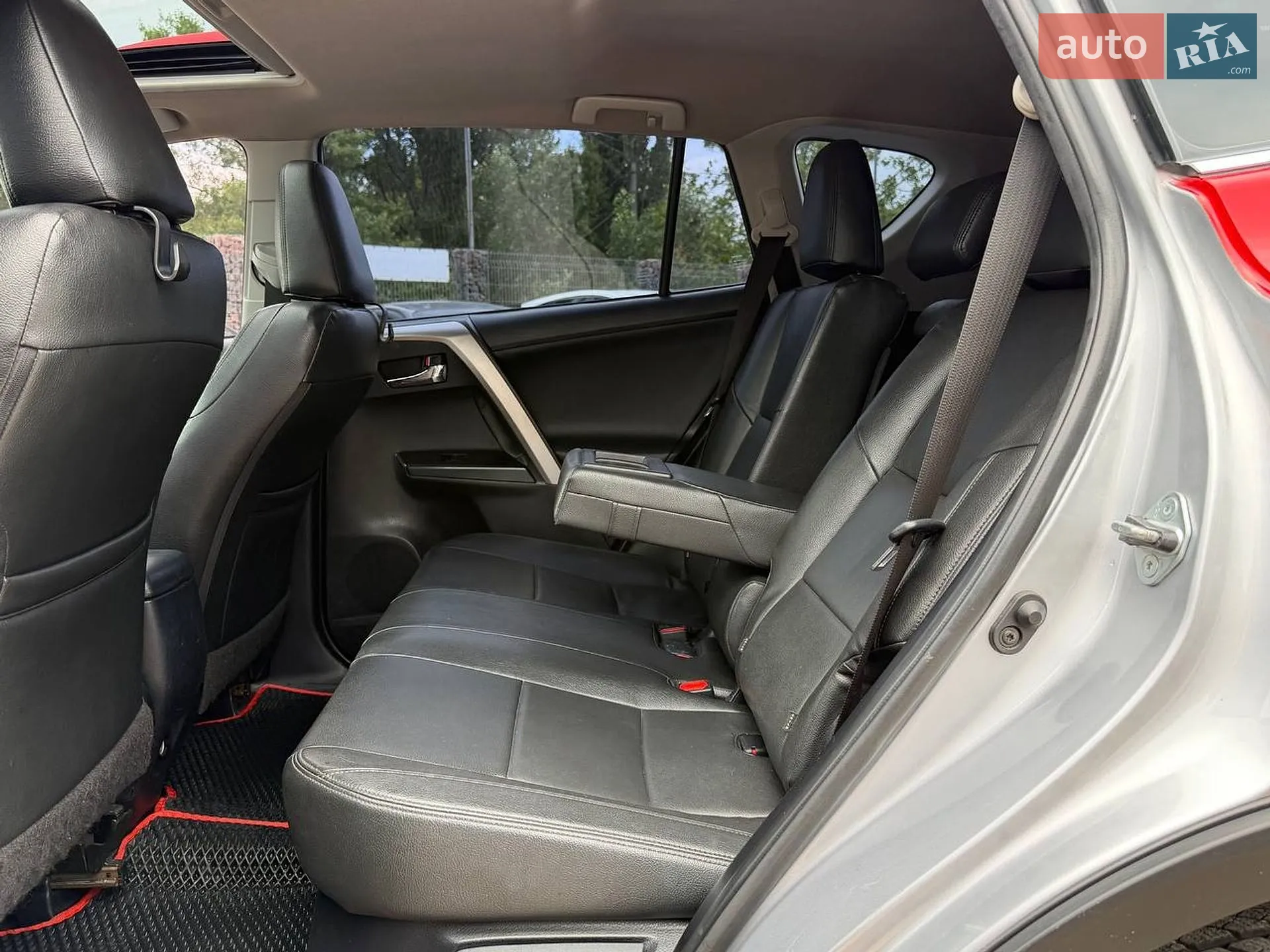 2017 Toyota RAV 4 - мініатюра 29