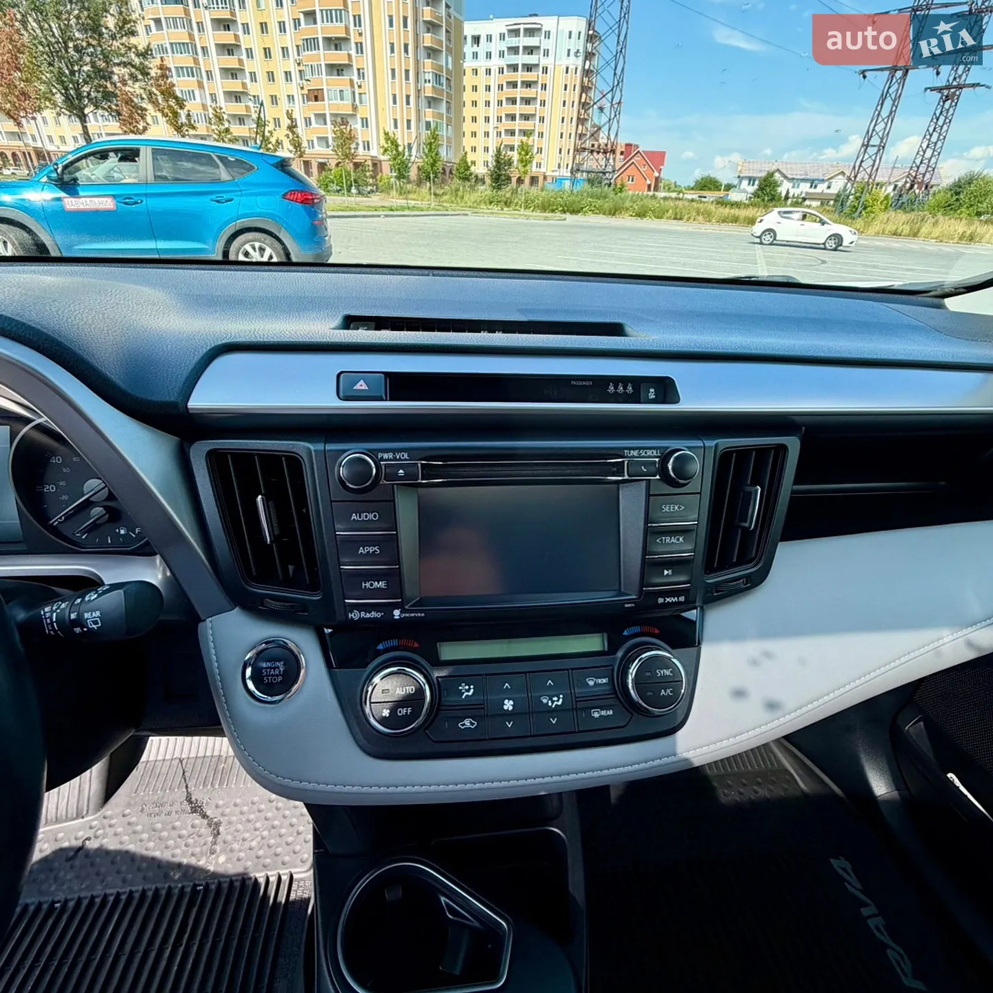 2017 Toyota RAV 4 - мініатюра 12