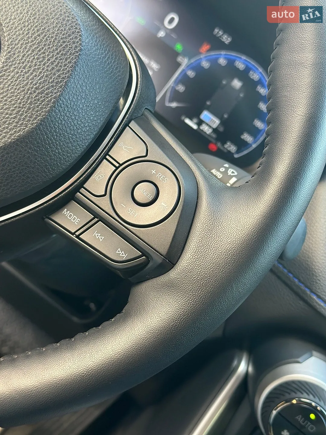 2025 Toyota RAV 4 - мініатюра 39