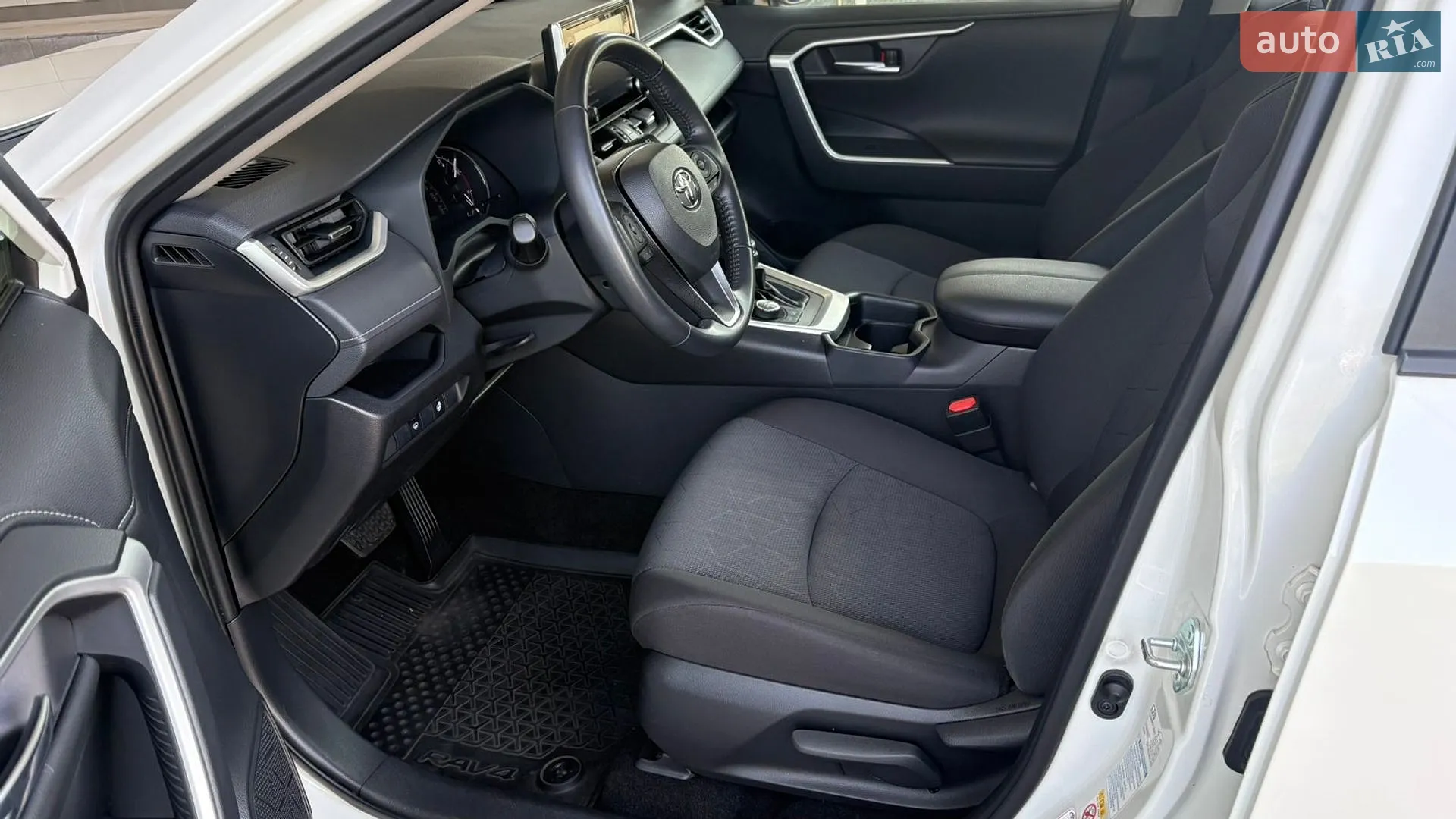2019 Toyota RAV 4 - мініатюра 12