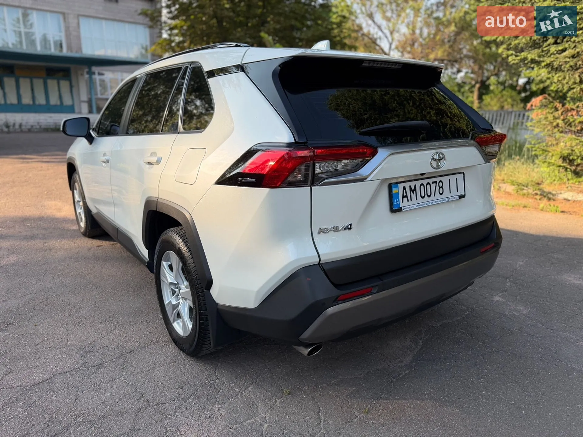 2020 Toyota RAV 4 - мініатюра 6