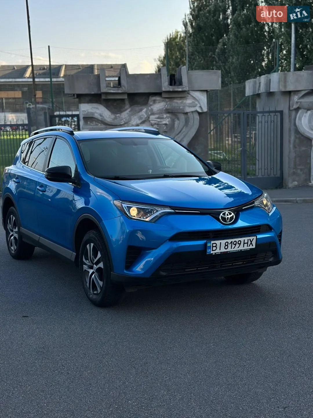 2016 Toyota RAV 4 - фото 1