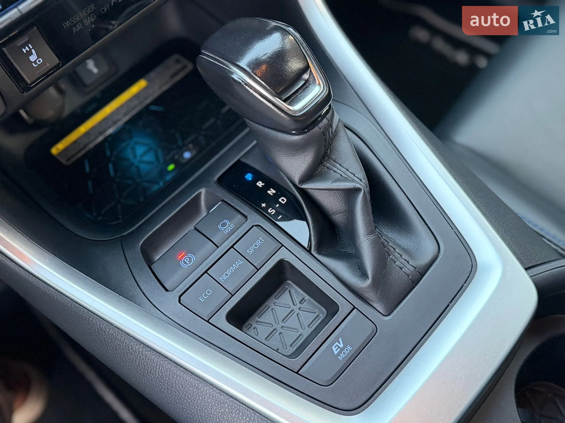 2020 Toyota RAV 4 - мініатюра 29