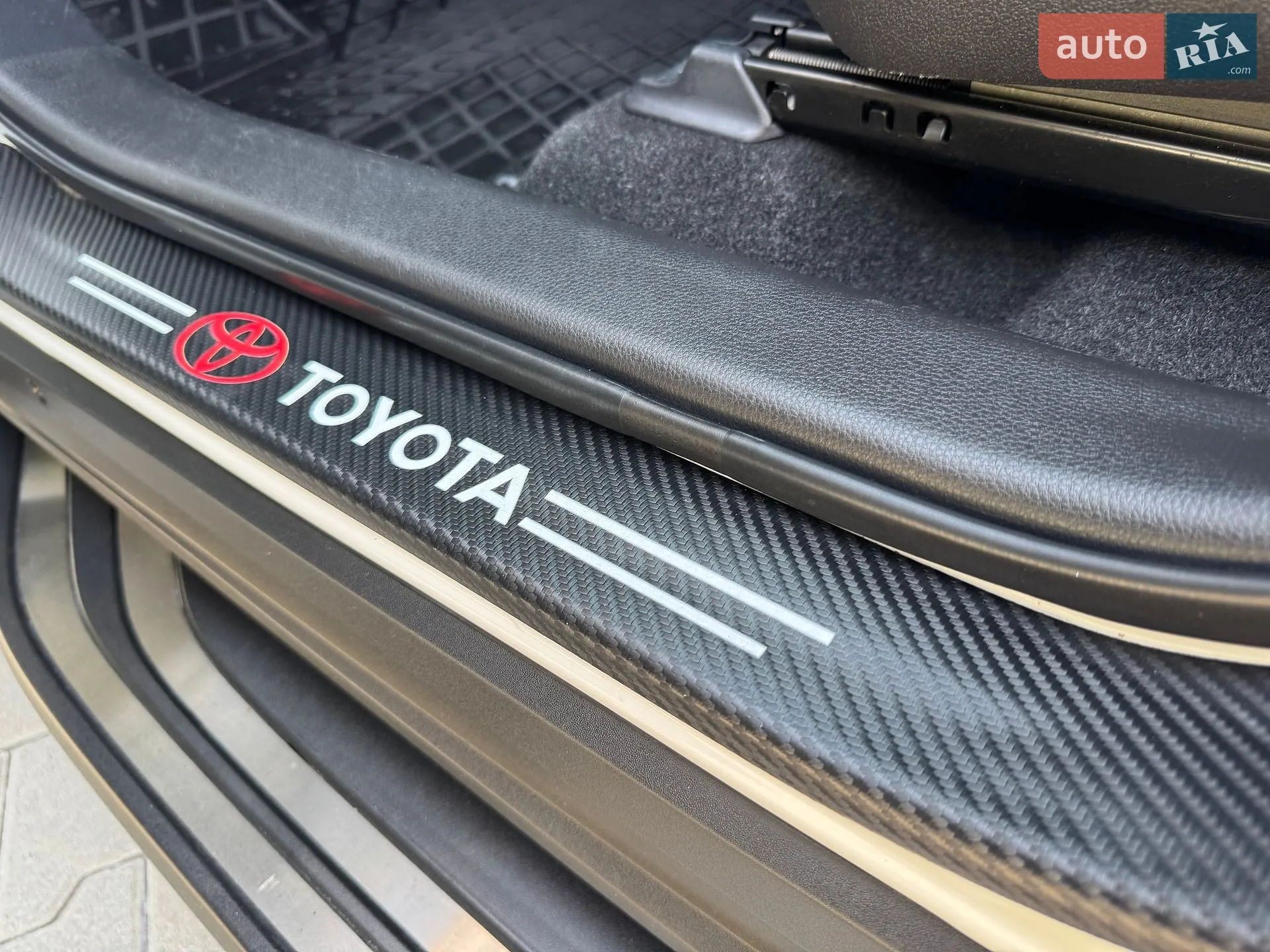 2020 Toyota RAV 4 - мініатюра 39