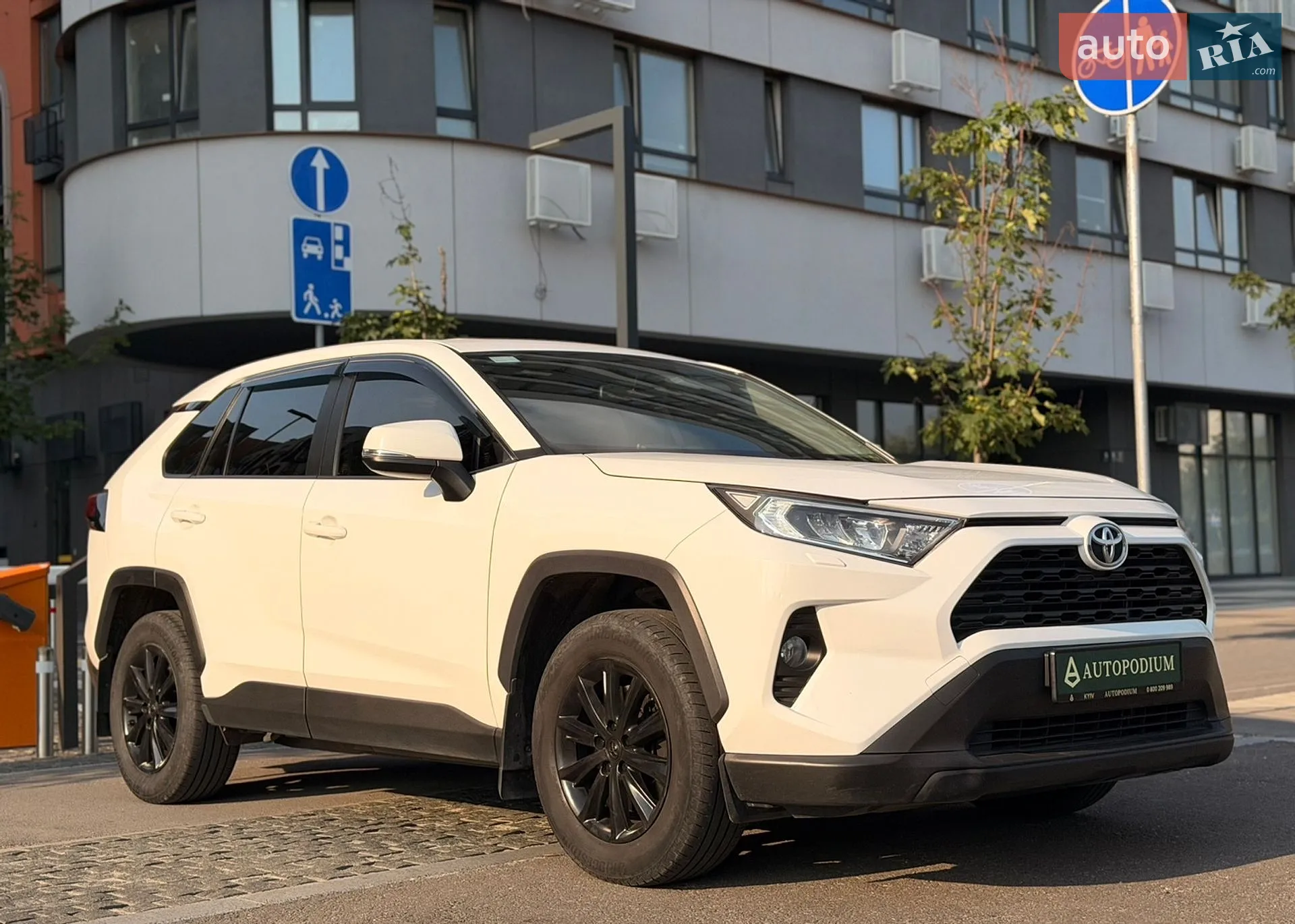 2018 Toyota RAV 4 - мініатюра 6