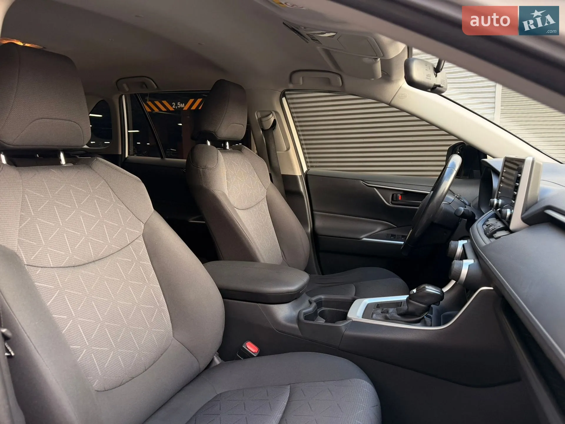 2018 Toyota RAV 4 - мініатюра 13