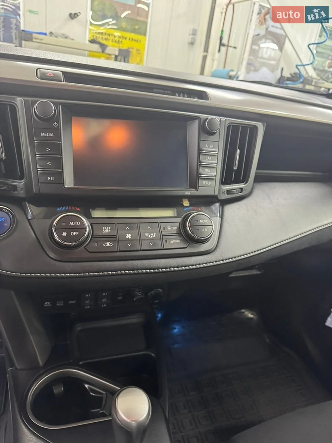 2018 Toyota RAV 4 - мініатюра 18