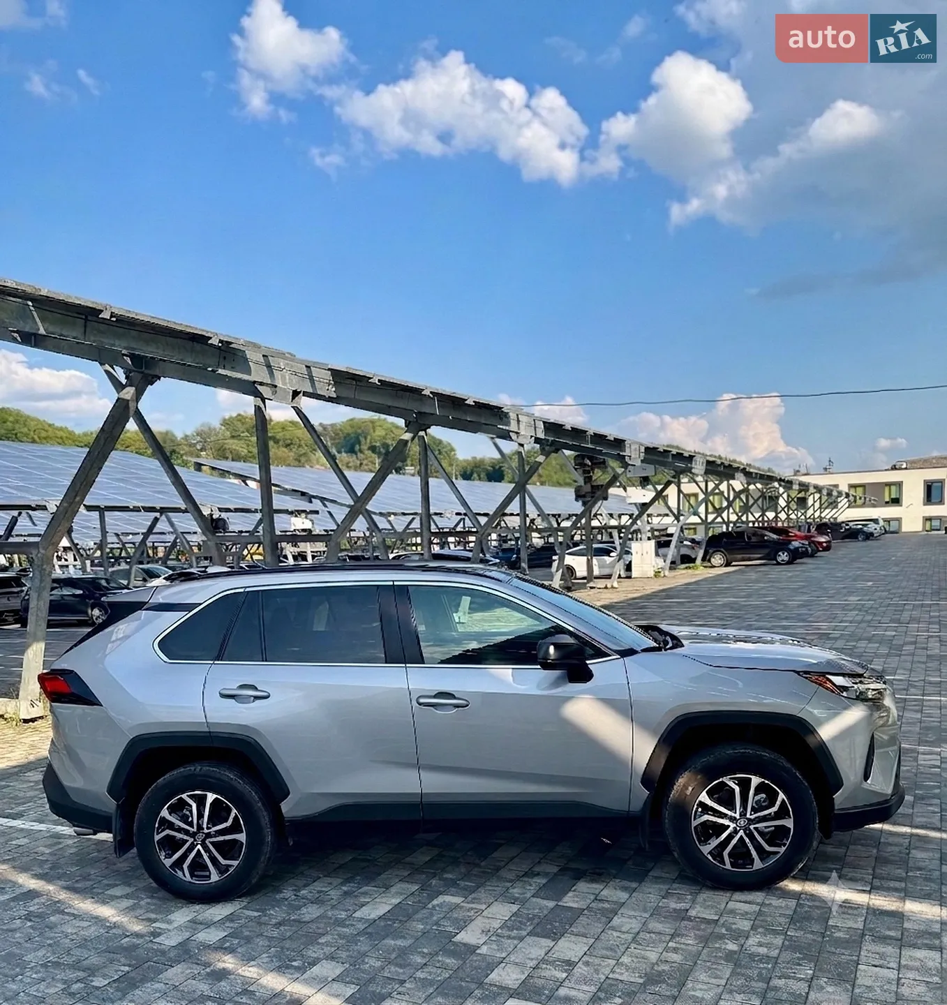 2025 Toyota RAV 4 - мініатюра 8