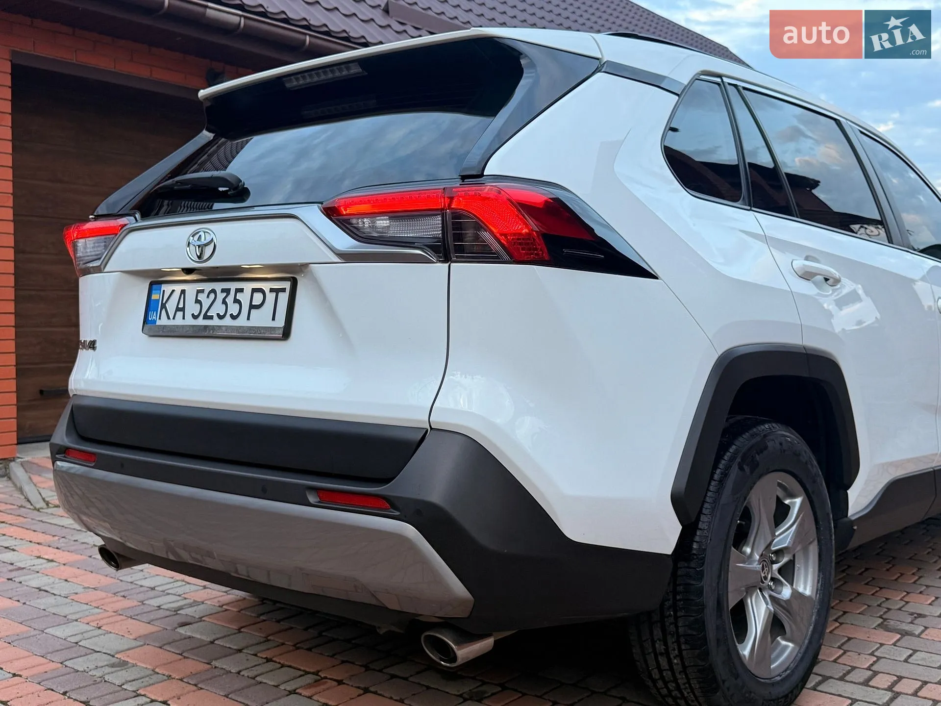 2022 Toyota RAV 4 - мініатюра 10