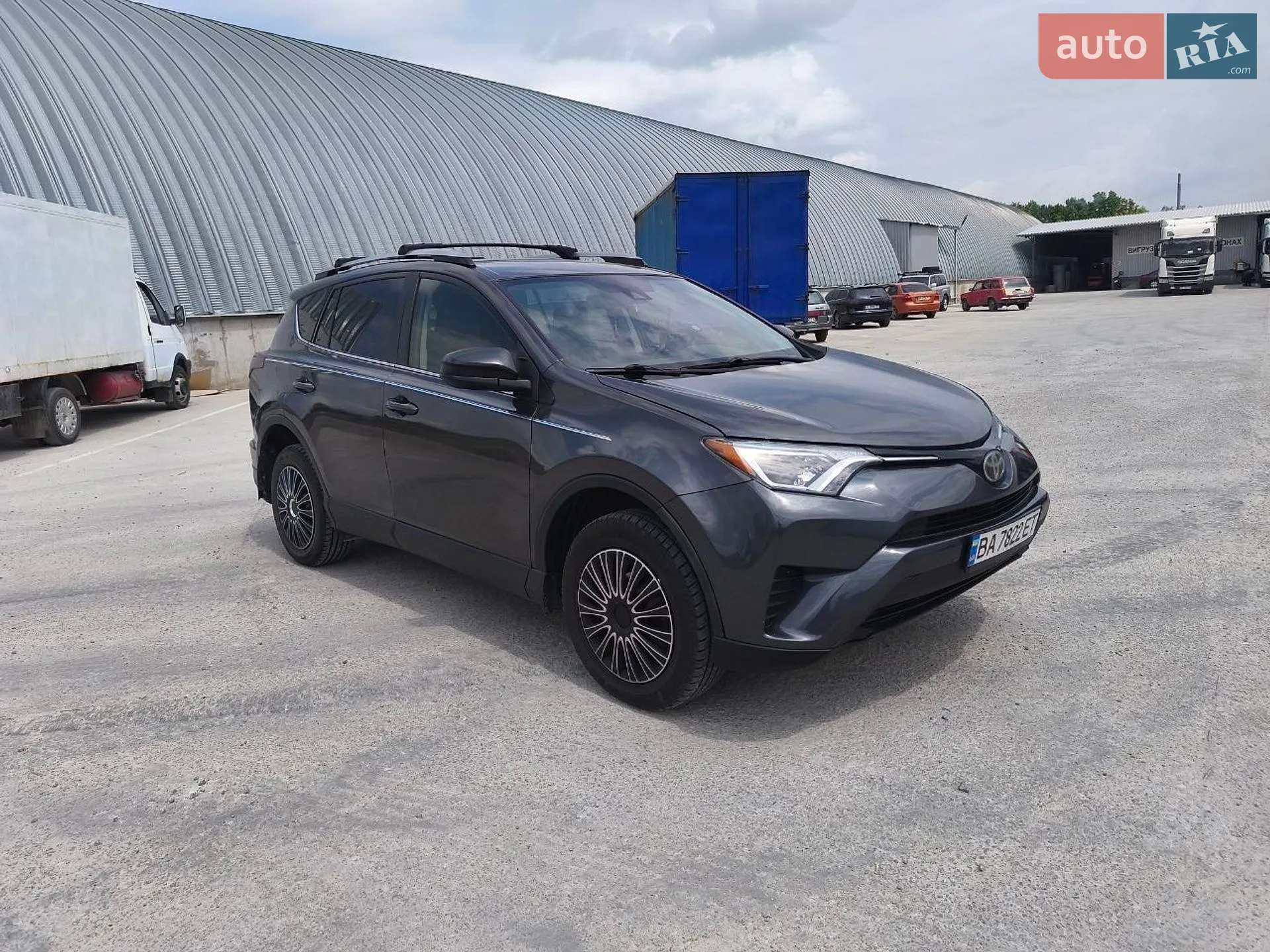2017 Toyota RAV 4 - фото 1