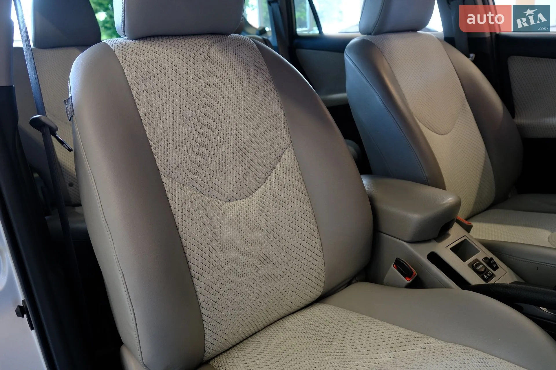 2014 Toyota RAV 4 - мініатюра 36