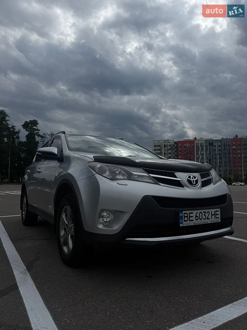 2015 Toyota RAV 4 - фото 1