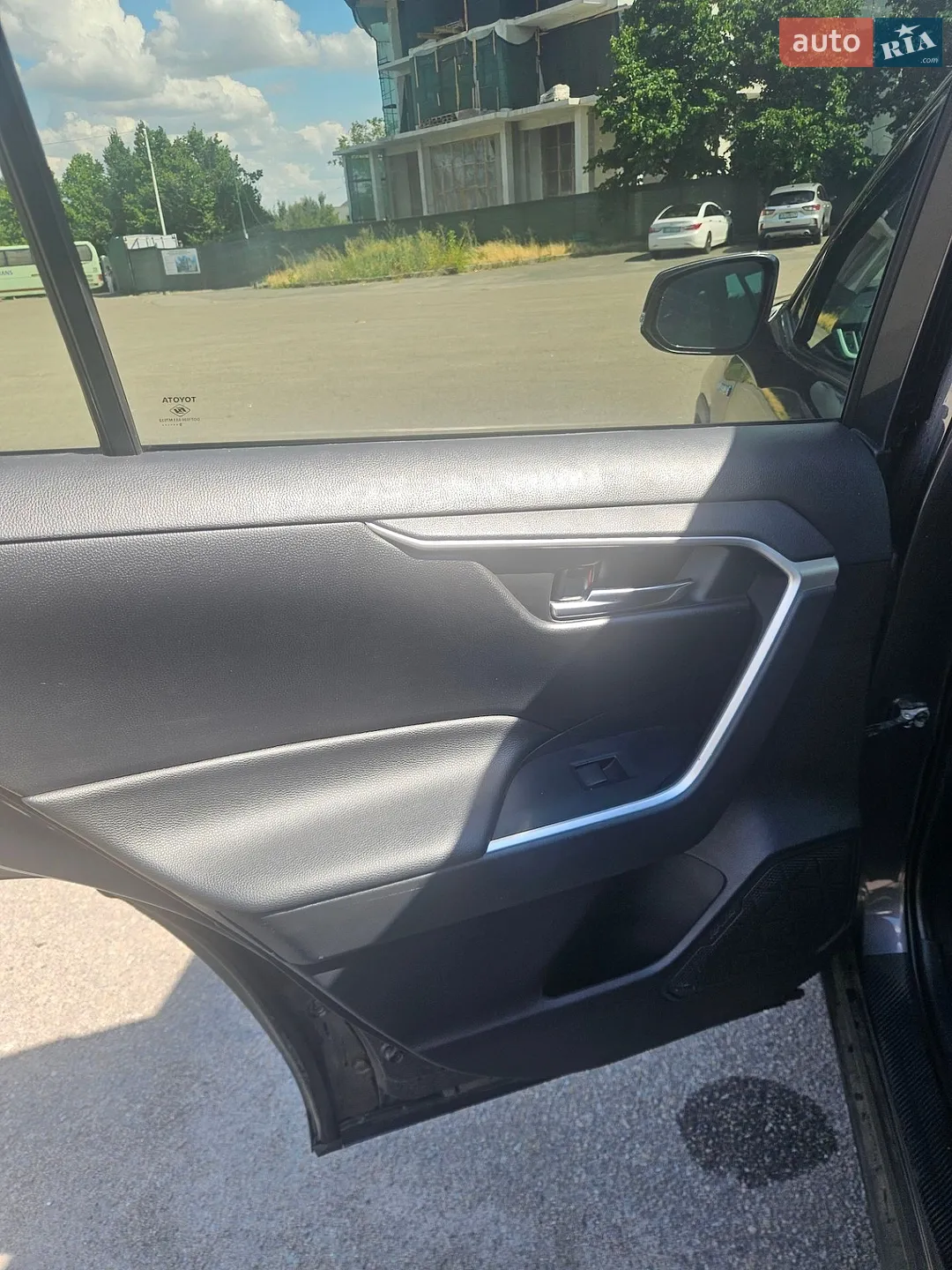 2019 Toyota RAV 4 - мініатюра 12