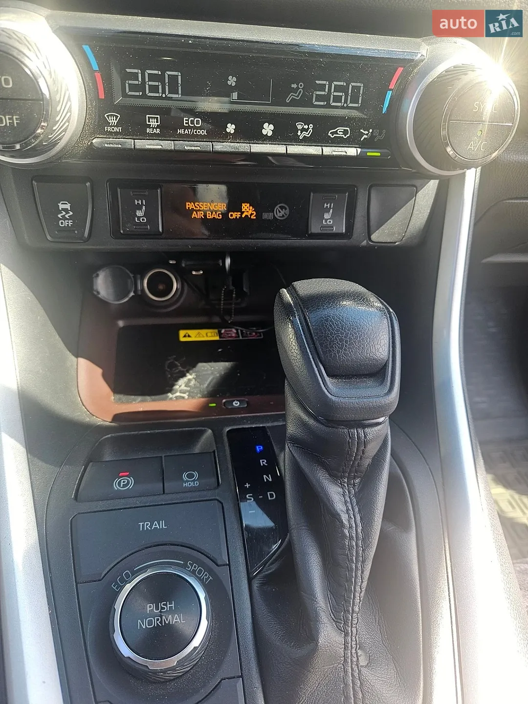 2019 Toyota RAV 4 - мініатюра 16