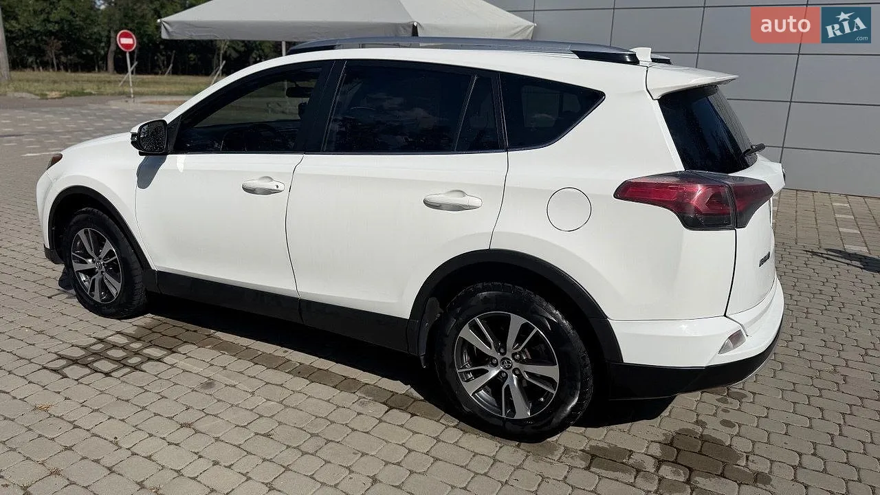2016 Toyota RAV 4 - мініатюра 8