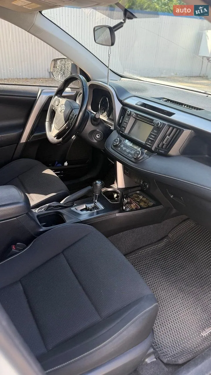 2016 Toyota RAV 4 - мініатюра 9