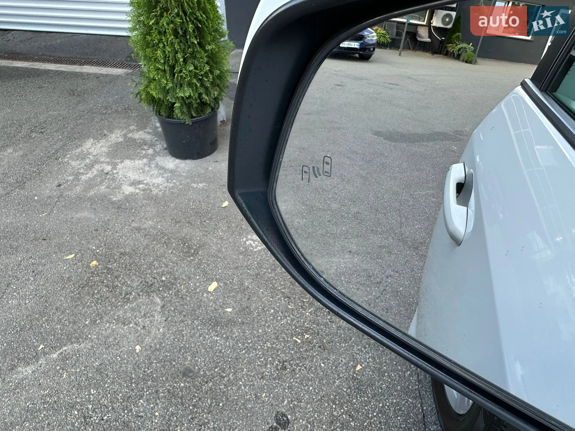 2019 Toyota RAV 4 - мініатюра 36