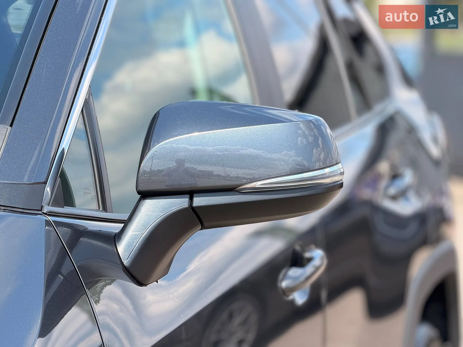 2019 Toyota RAV 4 - мініатюра 11
