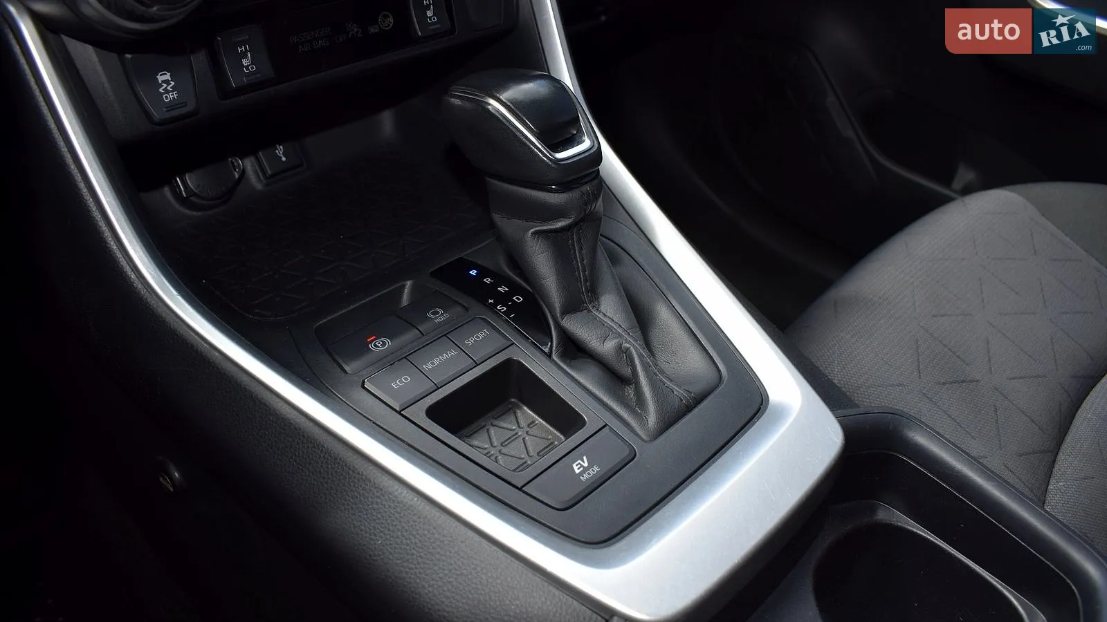2021 Toyota RAV 4 - мініатюра 22