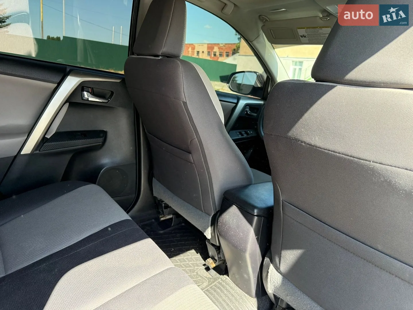 2015 Toyota RAV 4 - мініатюра 16