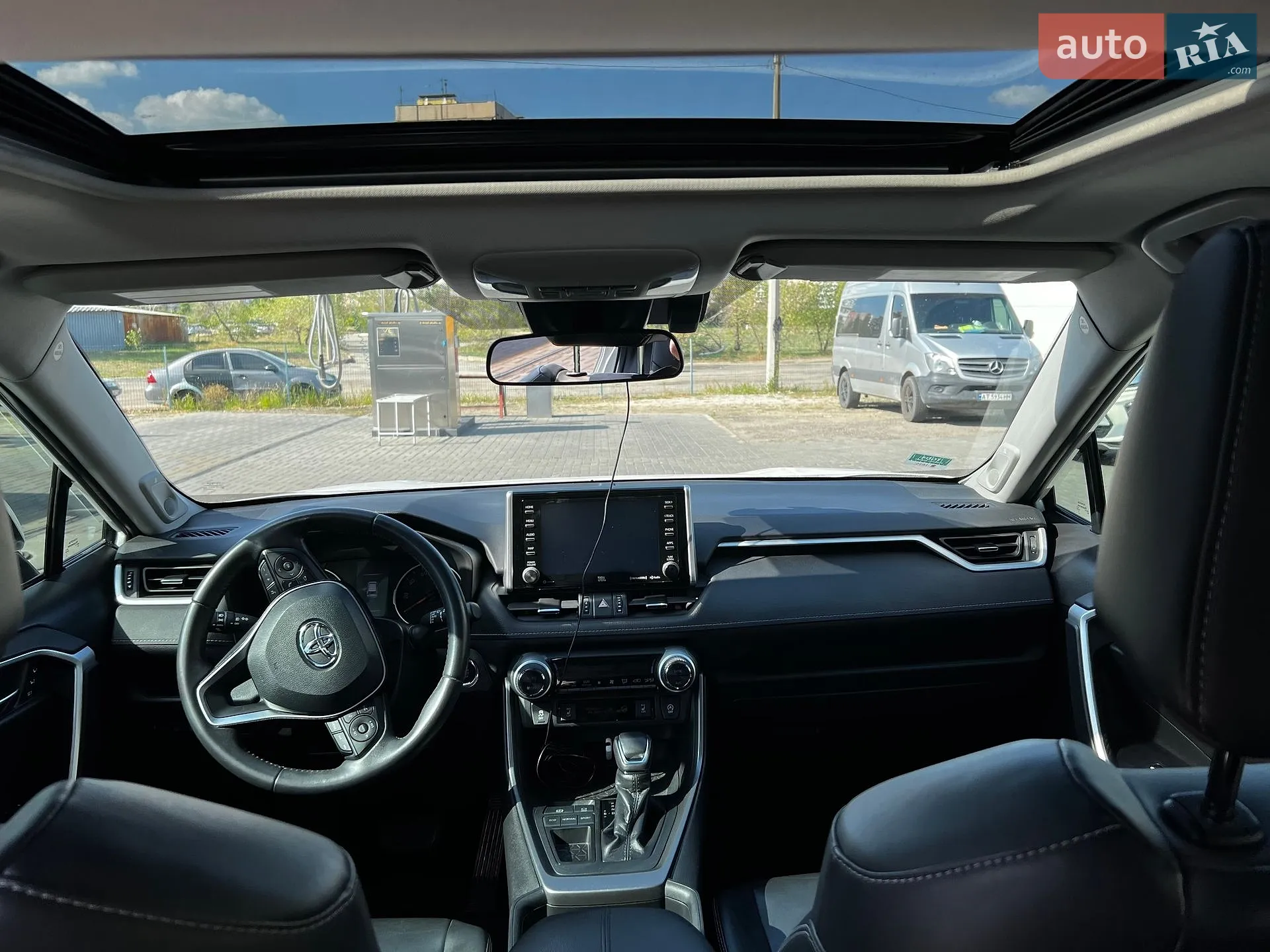 2019 Toyota RAV 4 - мініатюра 12