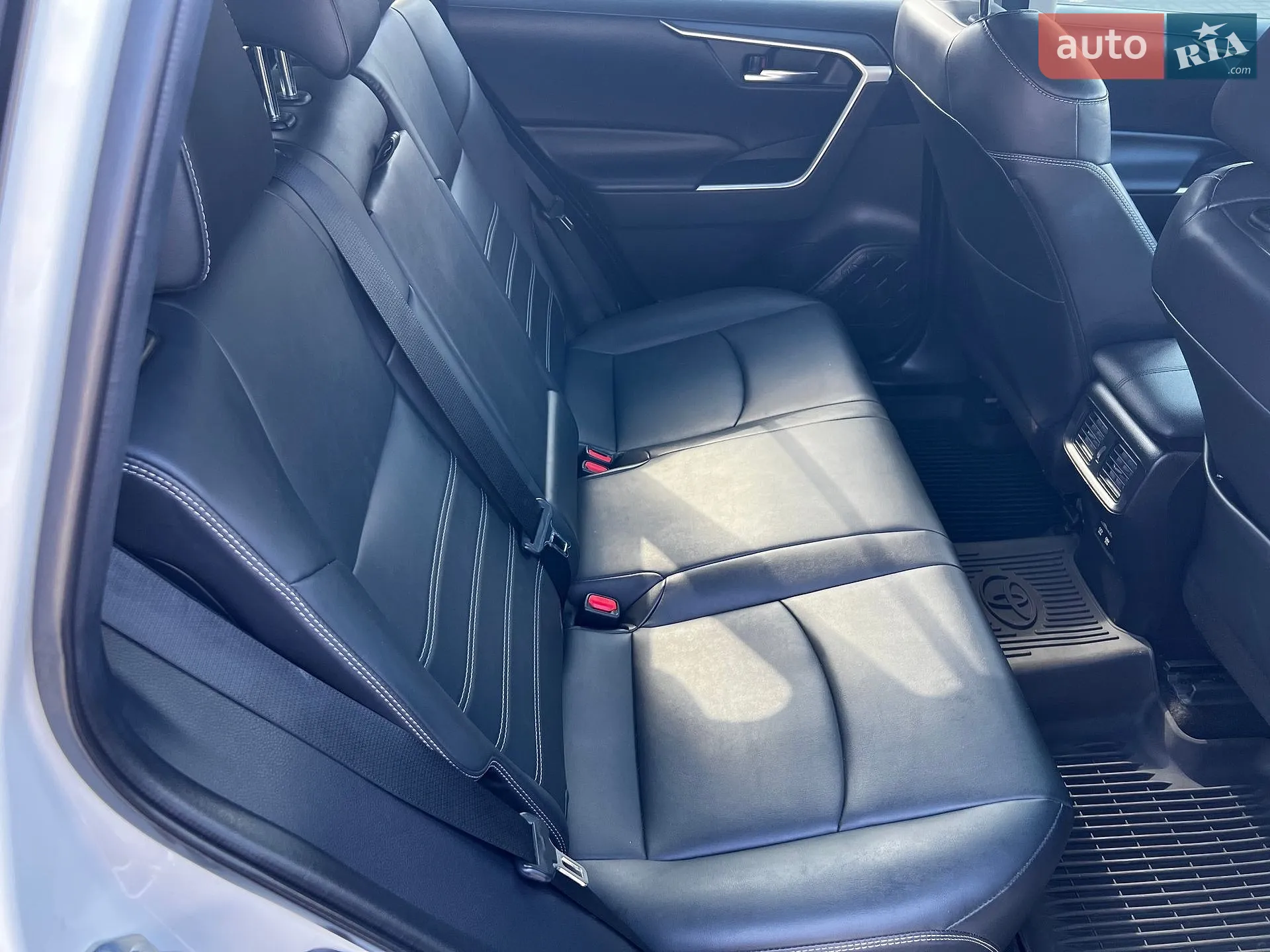 2019 Toyota RAV 4 - мініатюра 24