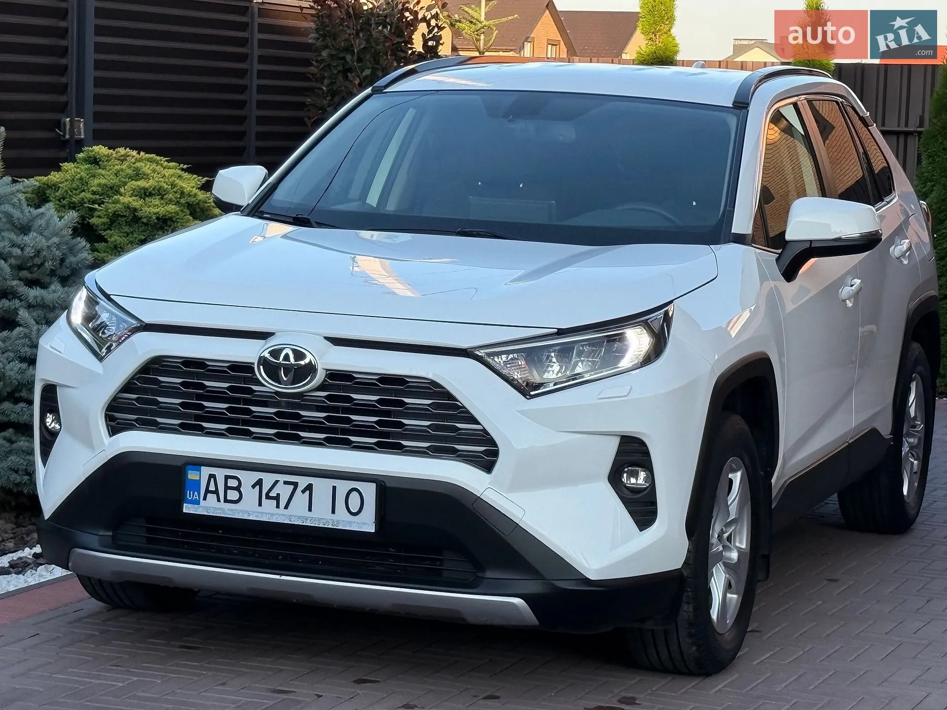 2019 Toyota RAV 4 - мініатюра 12