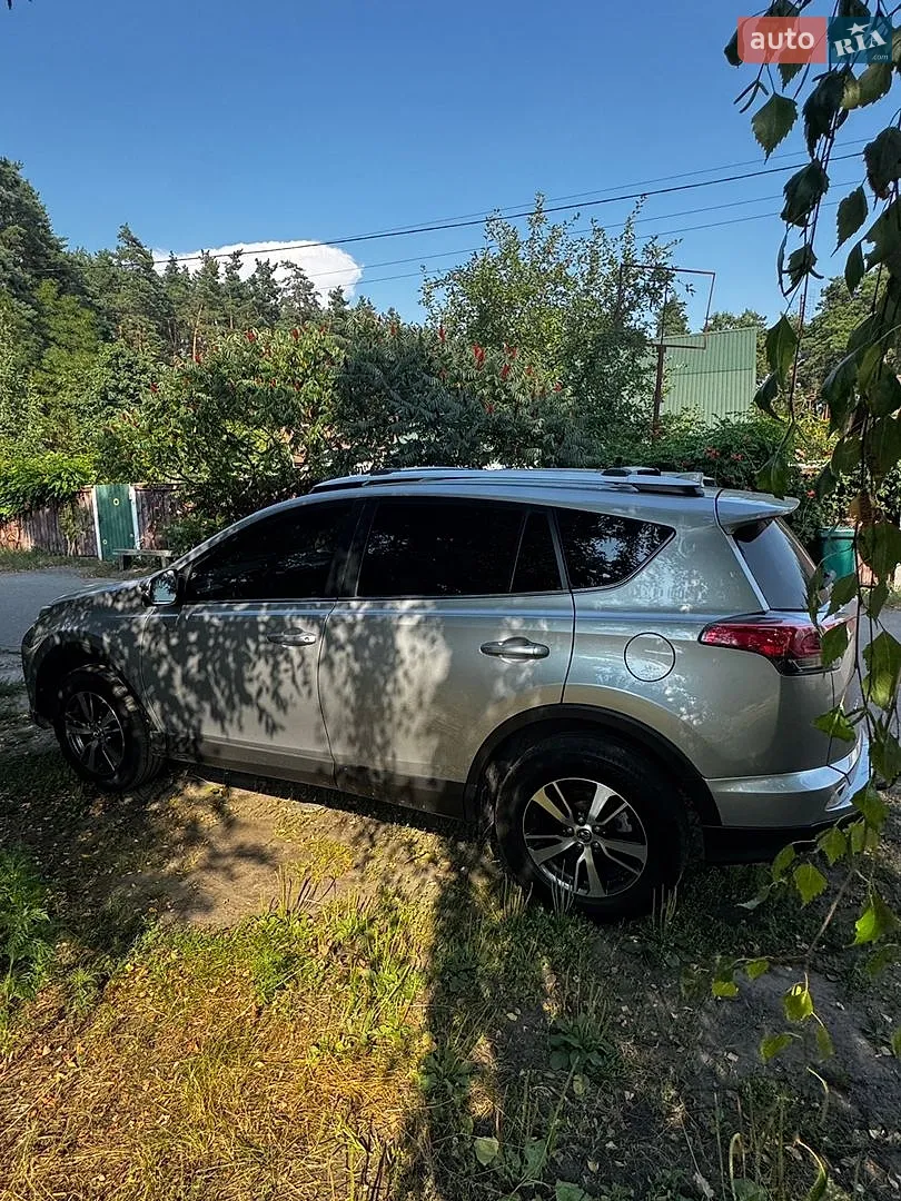 2017 Toyota RAV 4 - мініатюра 2