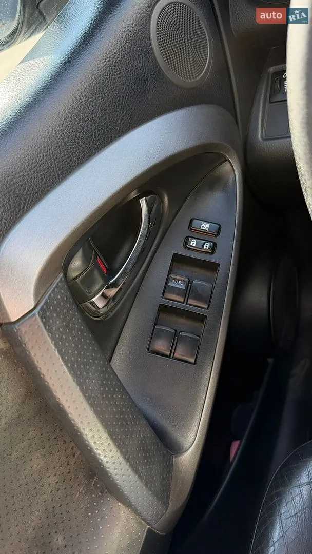 2010 Toyota RAV 4 - мініатюра 6