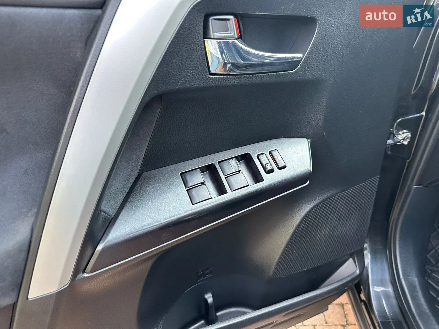 2016 Toyota RAV 4 - мініатюра 71