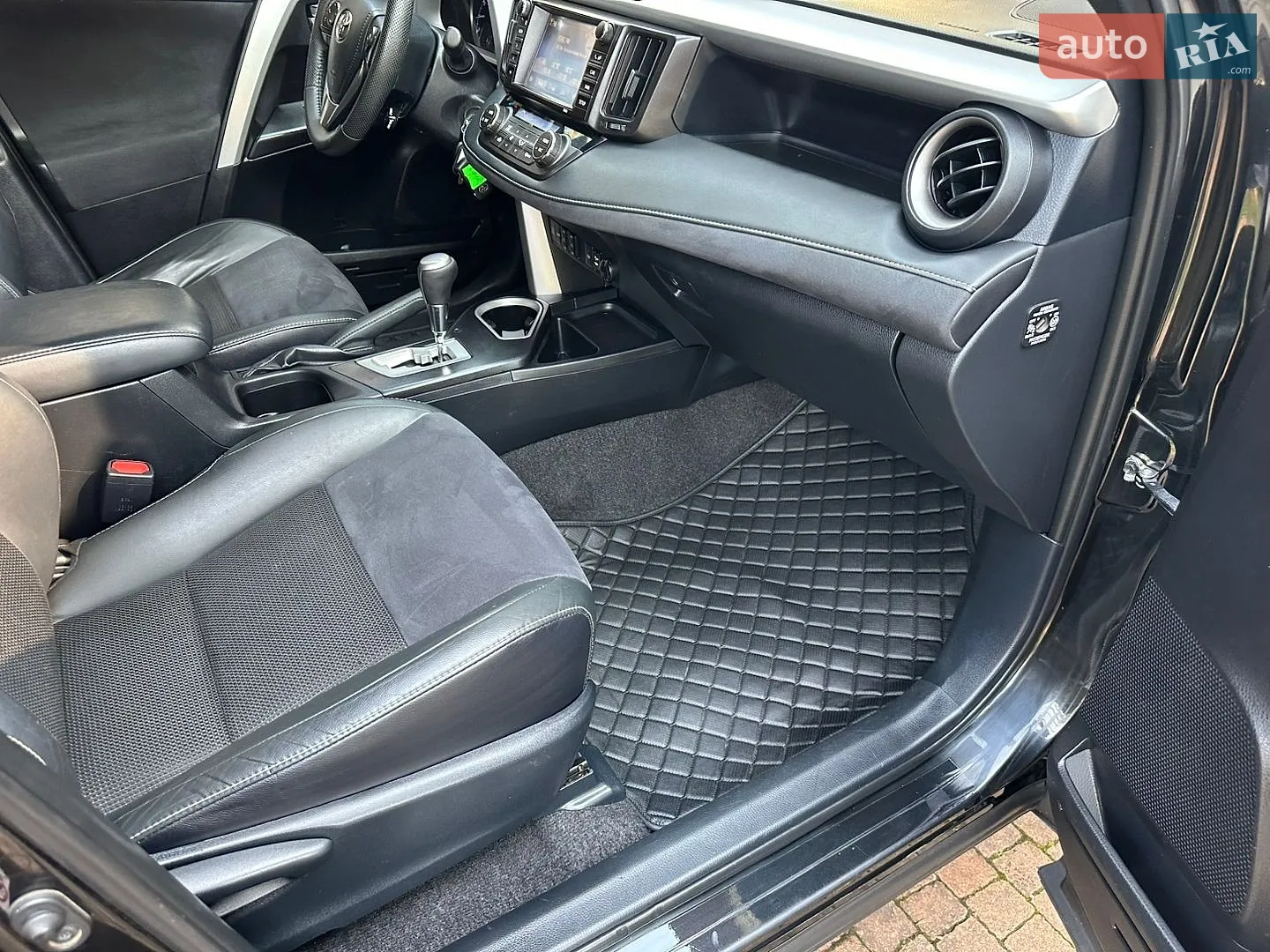 2016 Toyota RAV 4 - мініатюра 116