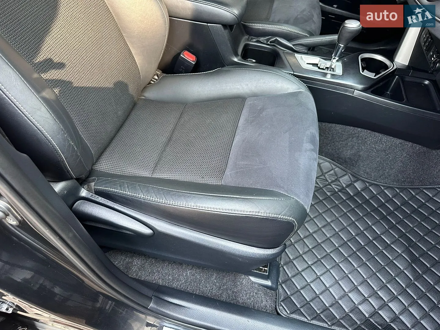 2016 Toyota RAV 4 - мініатюра 124