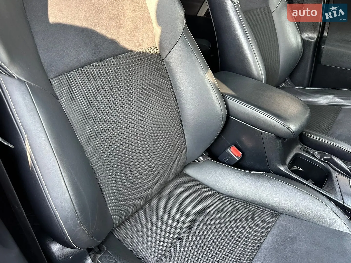 2016 Toyota RAV 4 - мініатюра 126