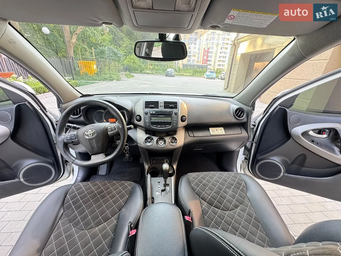 2010 Toyota RAV 4 - мініатюра 12