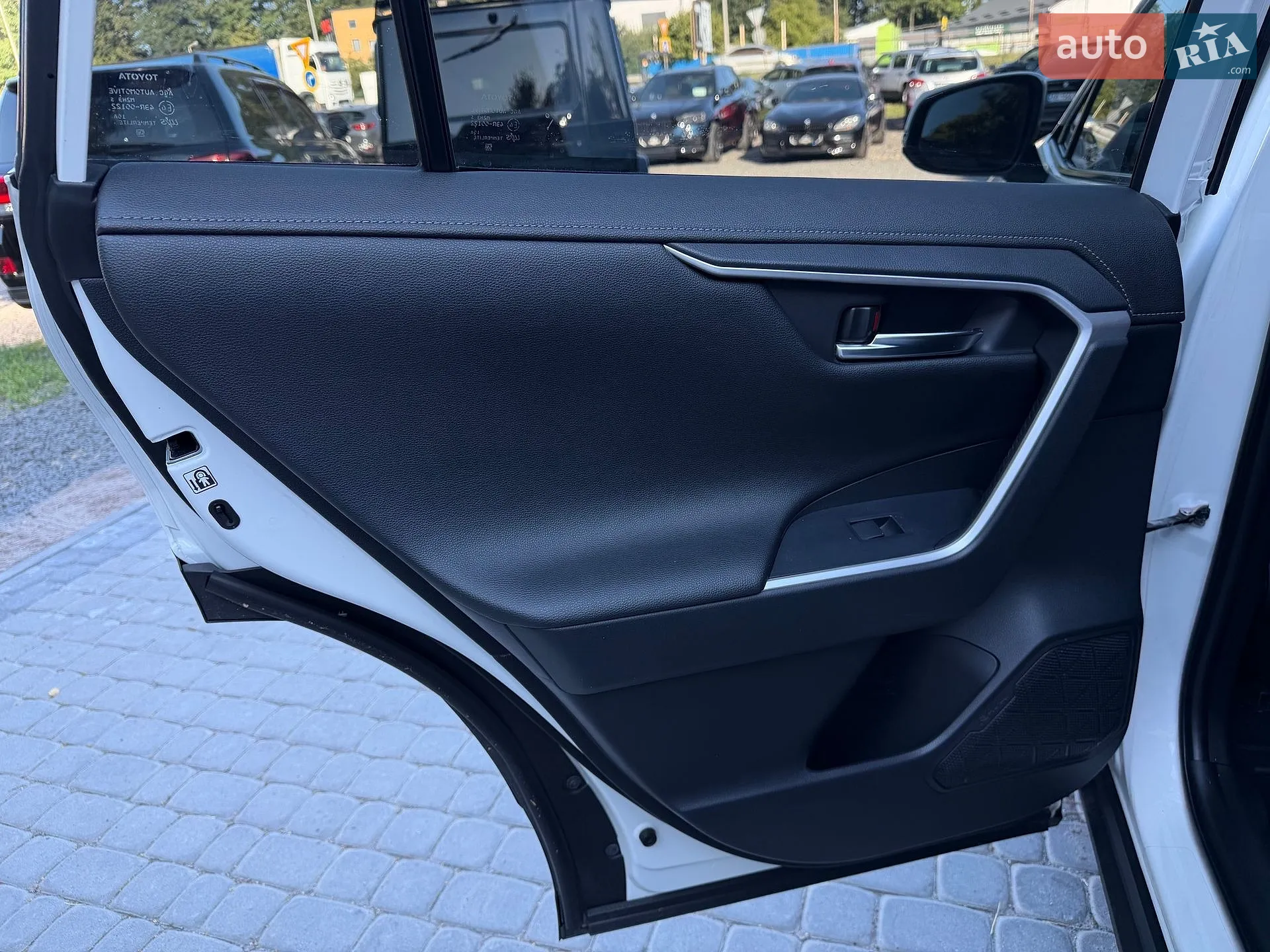 2019 Toyota RAV 4 - мініатюра 20