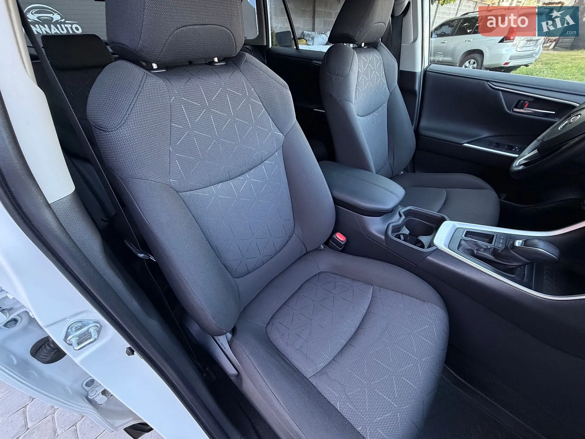2019 Toyota RAV 4 - мініатюра 26